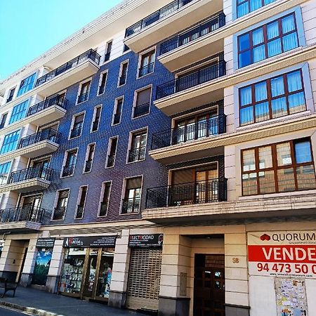 Karmelo Junto Al Metro Apartman Bilbao Kültér fotó