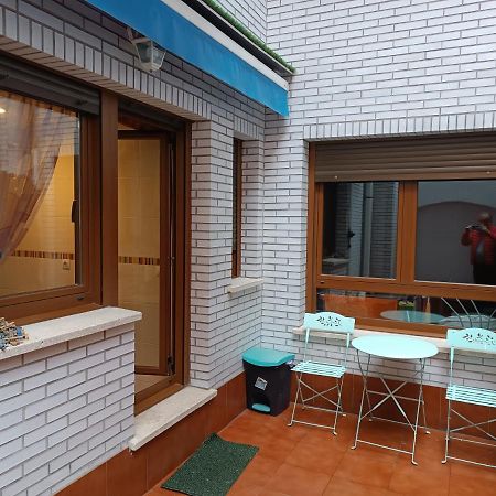 Karmelo Junto Al Metro Apartman Bilbao Kültér fotó